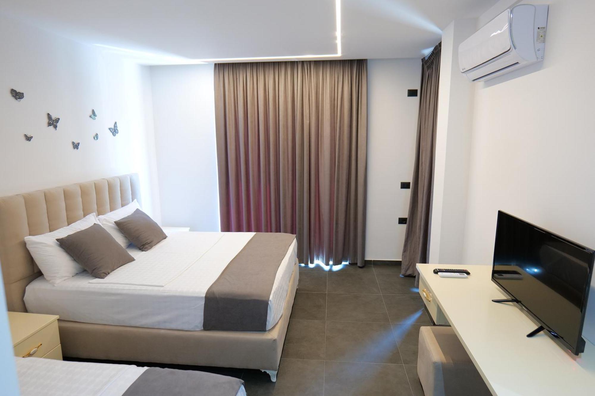 Hotel Celaj Vlore Exterior photo